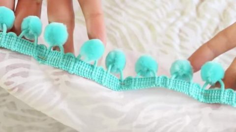 She Adds Turquoise Pom Poms And What She Does Next Is Something You Need This Summer! | DIY Joy Projects and Crafts Ideas