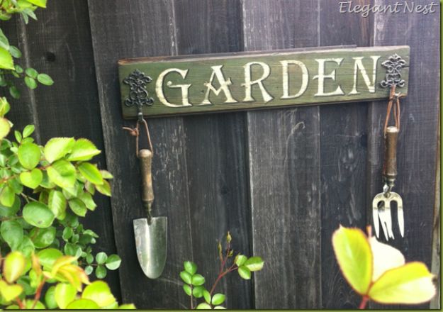 Country Crafts to Make And Sell - Vintage Garden Sign - Easy DIY Home Decor and Rustic Craft Ideas - Step by Step Farmhouse Decor To Make and Sell on Etsy and at Craft Fairs - Tutorials and Instructions for Creative Ways to Make Money - Best Vintage Farmhouse DIY For Living Room, Bedroom, Walls and Gifts #craftstosell #countrycrafts #etsyideas