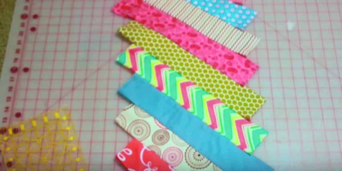 Sewing Tutorial: Simple Chevron Quilt | DIY Joy Projects and Crafts Ideas