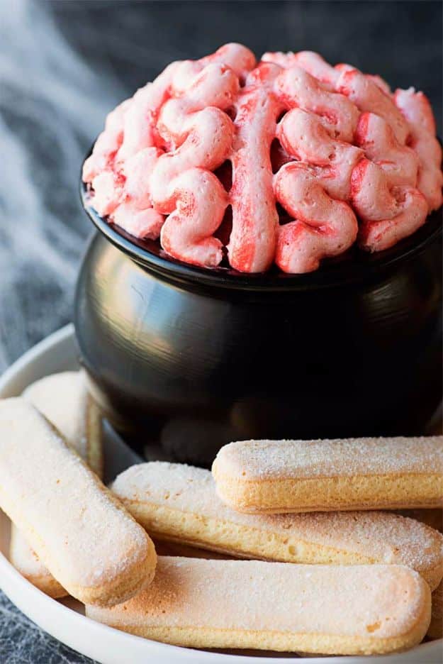 Best Halloween Party Snacks - Creepy Brain Dip - Healthy Ideas for Kids for School, Teens and Adults - Easy and Quick Recipes and Idea for Dips, Chips, Spooky Cookies and Treats - Appetizers and Finger Foods Made With Vegetables, No Candy, Cheap Food, Scary DIY Party Foods With Step by Step Tutorials #halloween #halloweenrecipes #halloweenparty