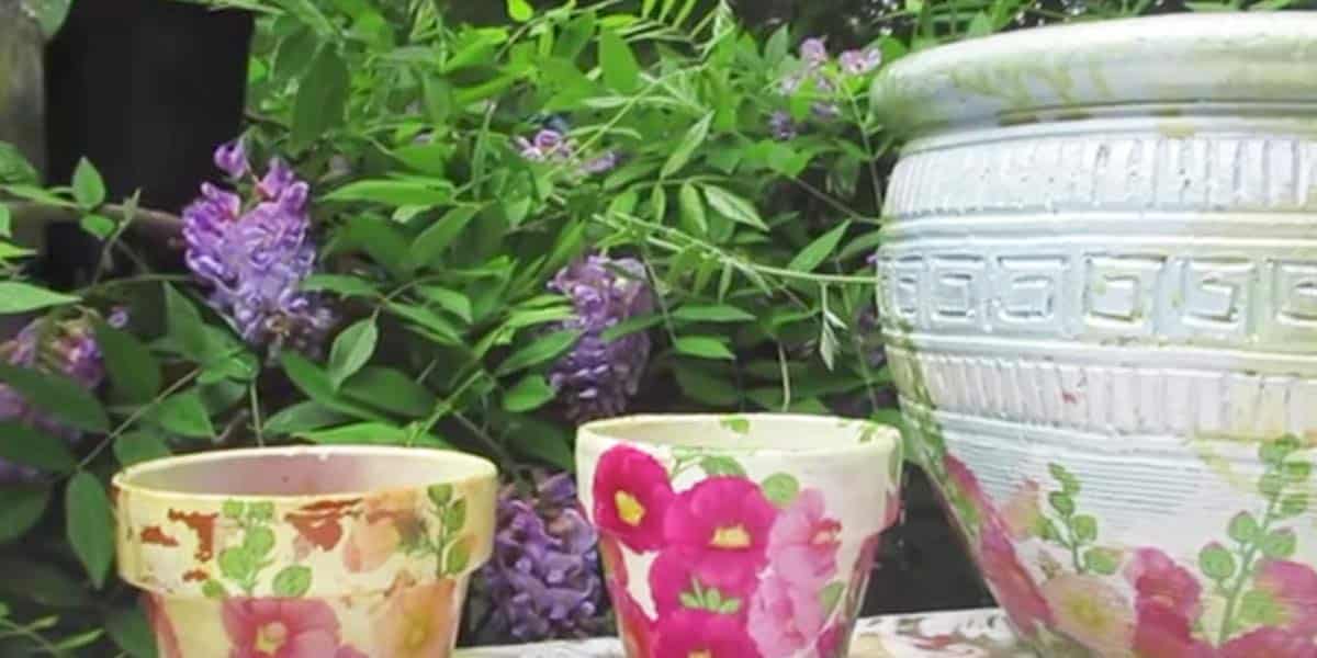 She Takes An Ugly Old Pot And What She Does To It Is So Beautiful. Watch! | DIY Joy Projects and Crafts Ideas