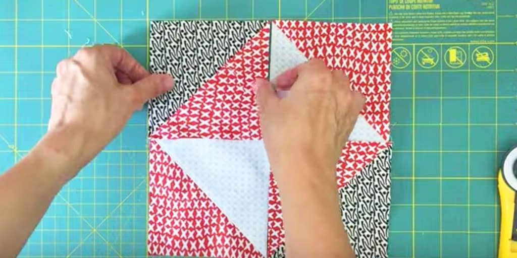 Sewing Tutorial - Disappearing Hourglass Quilt