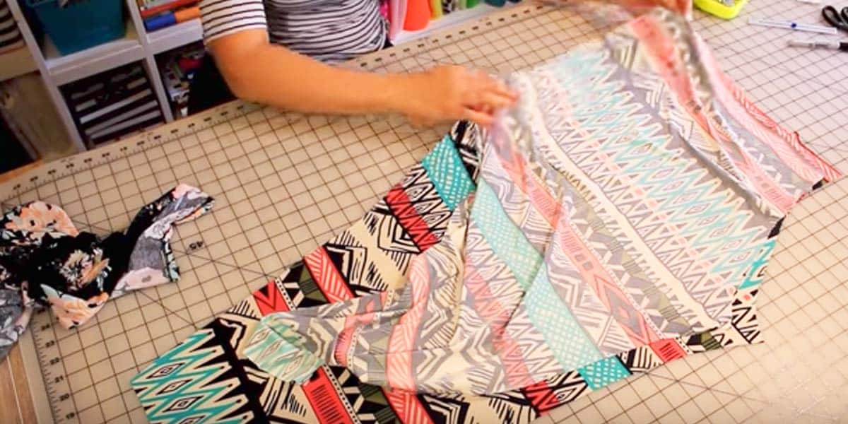 She Creates A Pattern With An Item She Already Owns And Easily Makes What We All Need! | DIY Joy Projects and Crafts Ideas