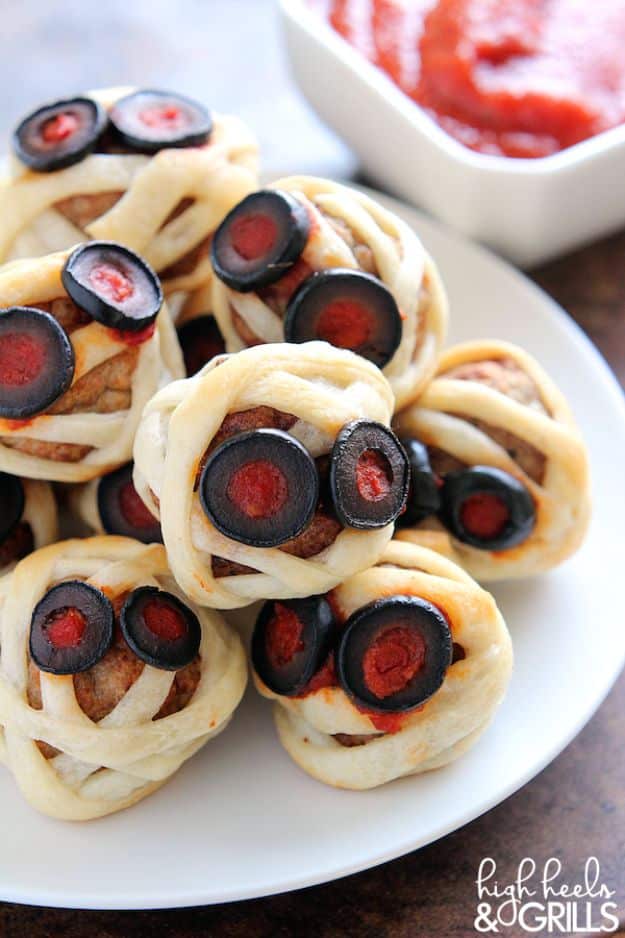 Best Halloween Party Snack Recipes - Meatball Mummies - Healthy Ideas for Kids for School, Teens and Adults - Easy and Quick Recipes and Idea for Dips, Chips, Spooky Cookies and Treats - Appetizers and Finger Foods Made With Vegetables, No Candy, Cheap Food, Scary DIY Party Foods With Step by Step Tutorials #halloween #halloweenrecipes #halloweenparty