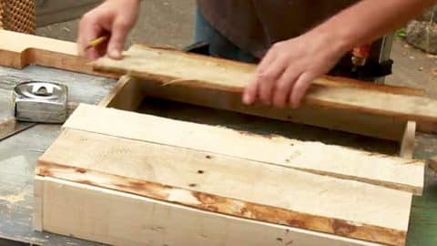 He Nails 4 Pallet Boards, Lays A Few Boards On Top Of That. Watch What He Does Next! | DIY Joy Projects and Crafts Ideas