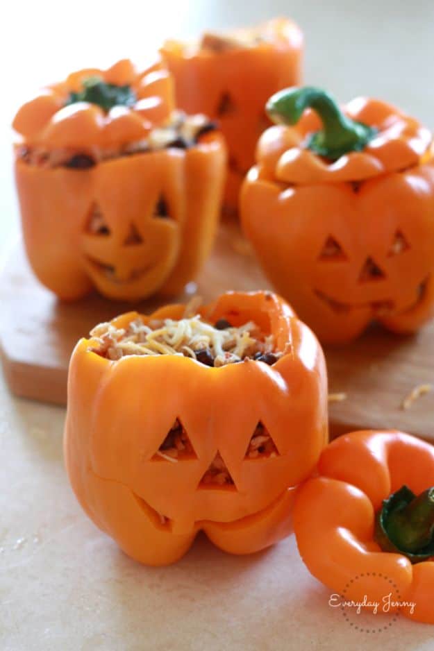 Best Halloween Party Food Recipes and Ideas for Parties - Shredded Chicken And Rice Stuffed Peppers - Healthy Ideas for Kids for School, Teens and Adults - Easy and Quick Recipes and Idea for Dips, Chips, Spooky Cookies and Treats - Appetizers and Finger Foods Made With Vegetables, No Candy, Cheap Food, Scary DIY Party Foods With Step by Step Tutorials #halloween #halloweenrecipes #halloweenparty