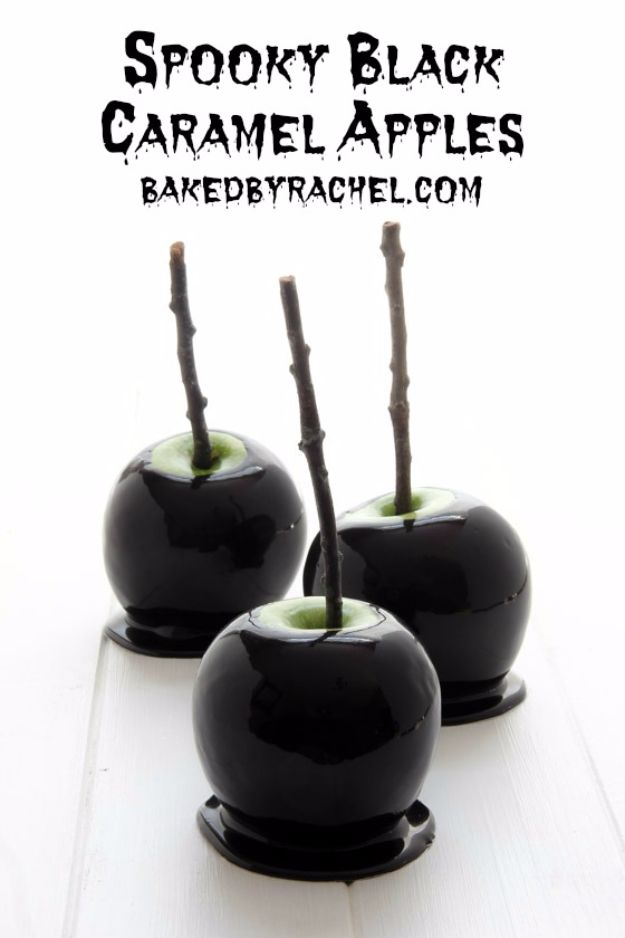 Best Halloween Party Snacks - Spooky Black Caramel Apples - Healthy Ideas for Kids for School, Teens and Adults - Easy and Quick Recipes and Idea for Dips, Chips, Spooky Cookies and Treats - Appetizers and Finger Foods Made With Vegetables, No Candy, Cheap Food, Scary DIY Party Foods With Step by Step Tutorials #halloween #halloweenrecipes #halloweenparty