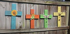 Learn How to Make and Decorate DIY Crosses Made From Old Fence Wood