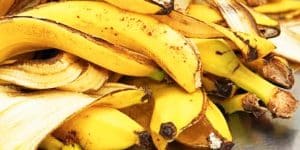 You Will Never Throw Away Banana Peels After Watching This!