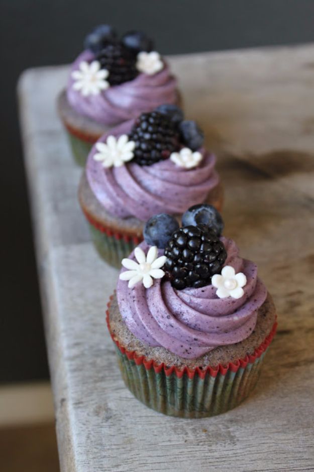 Cool Cupcake Decorating Ideas - Blueberry-Blackberry Cupcakes - Easy Ways To Decorate Cute, Adorable Cupcakes - Quick Recipes and Simple Decorating Tips With Icing, Candy, Chocolate, Buttercream Frosting and Fruit kids birthday party ideas cake