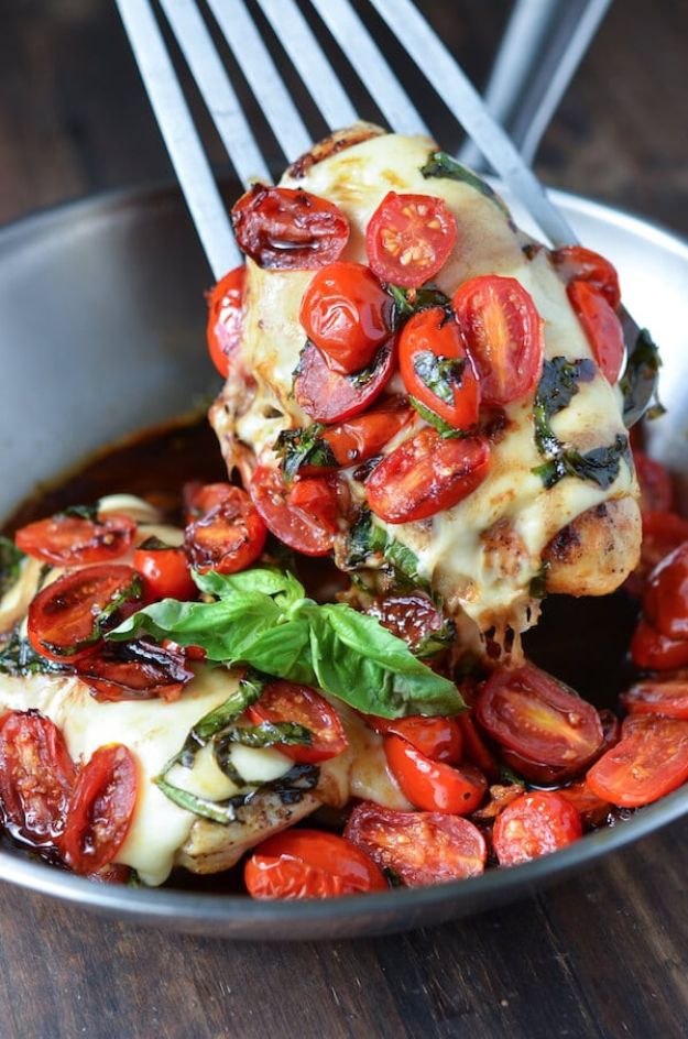 Easy Dinner Ideas for Two - Caprese Chicken - Quick, Fast and Simple Recipes to Make for Two People - Freeze and Make Ahead Dinner Recipe Tips for Best Weeknight Dinners - Chicken, Fish, Vegetable, No Bake and Vegetarian Options - Crockpot, Microwave, Healthy, Lowfat 