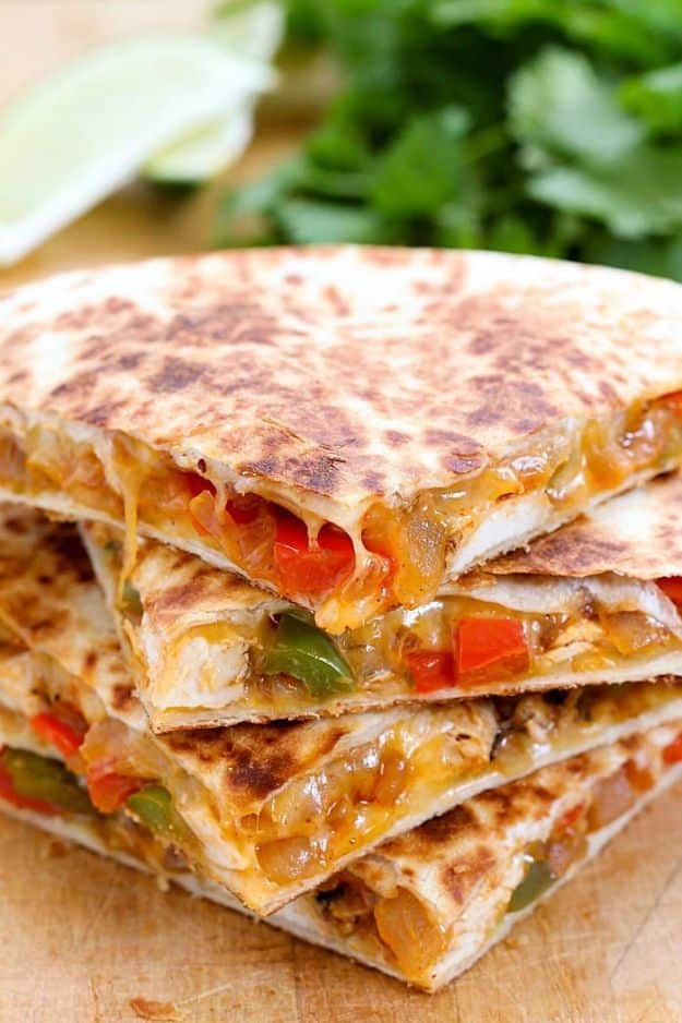 Easy Dinner Ideas for Two - Easy Chicken Fajita Quesadilla - Quick, Fast and Simple Recipes to Make for Two People - Freeze and Make Ahead Dinner Recipe Tips for Best Weeknight Dinners - Chicken, Fish, Vegetable, No Bake and Vegetarian Options - Crockpot, Microwave, Healthy, Lowfat 