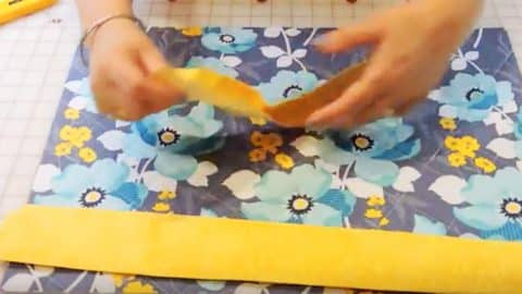 Sewing Tutorial- 15 Minute Placemats | DIY Joy Projects and Crafts Ideas