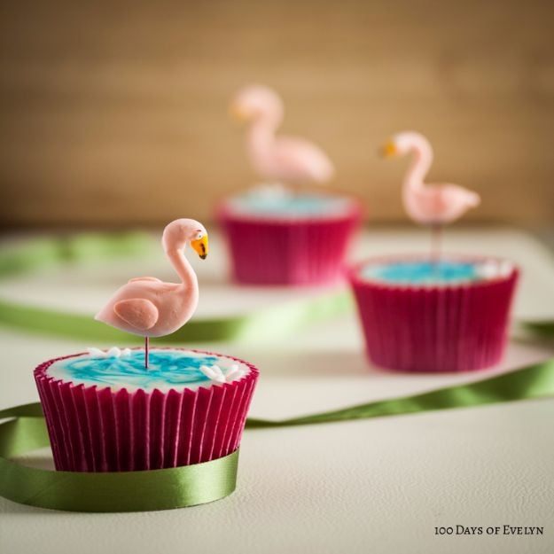 Cool Cupcake Decorating Ideas - Flamingo Cupcakes - Easy Ways To Decorate Cute, Adorable Cupcakes - Quick Recipes and Simple Decorating Tips With Icing, Candy, Chocolate, Buttercream Frosting and Fruit kids birthday party ideas cake