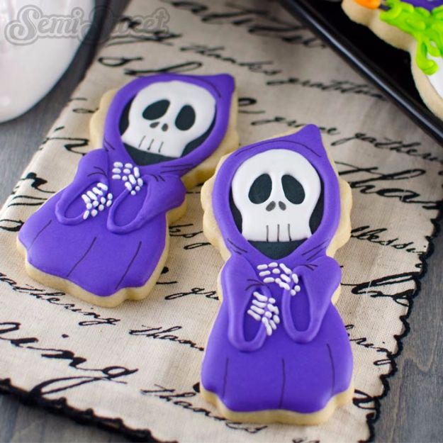 Cute Halloween Cookies - Halloween Grim Reaper Cookies - Easy Recipes and Cookie Tutorials for Making Quick Halloween Treats - Spooky DIY Decorated Ghosts, Pumpkins, Bats, No Bake, Spiders and Spiderwebs, Tombstones and Healthy Options, Kids and Teens Cookies for School #halloween #halloweencookies