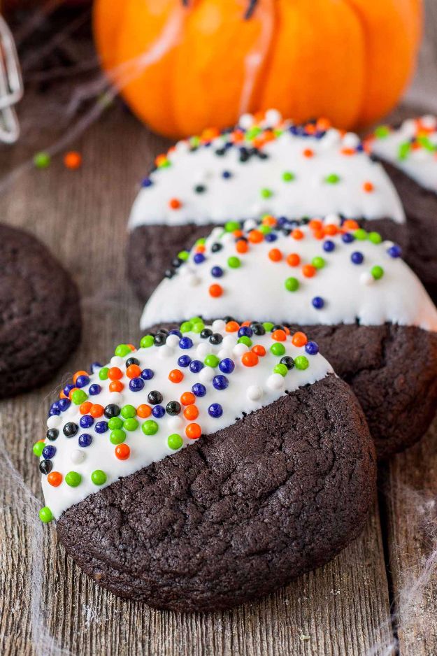 Cute Halloween Cookies - Halloween Sprinkle Cookies - Easy Recipes and Cookie Tutorials for Making Quick Halloween Treats - Spooky DIY Decorated Ghosts, Pumpkins, Bats, No Bake, Spiders and Spiderwebs, Tombstones and Healthy Options, Kids and Teens Cookies for School #halloween #halloweencookies