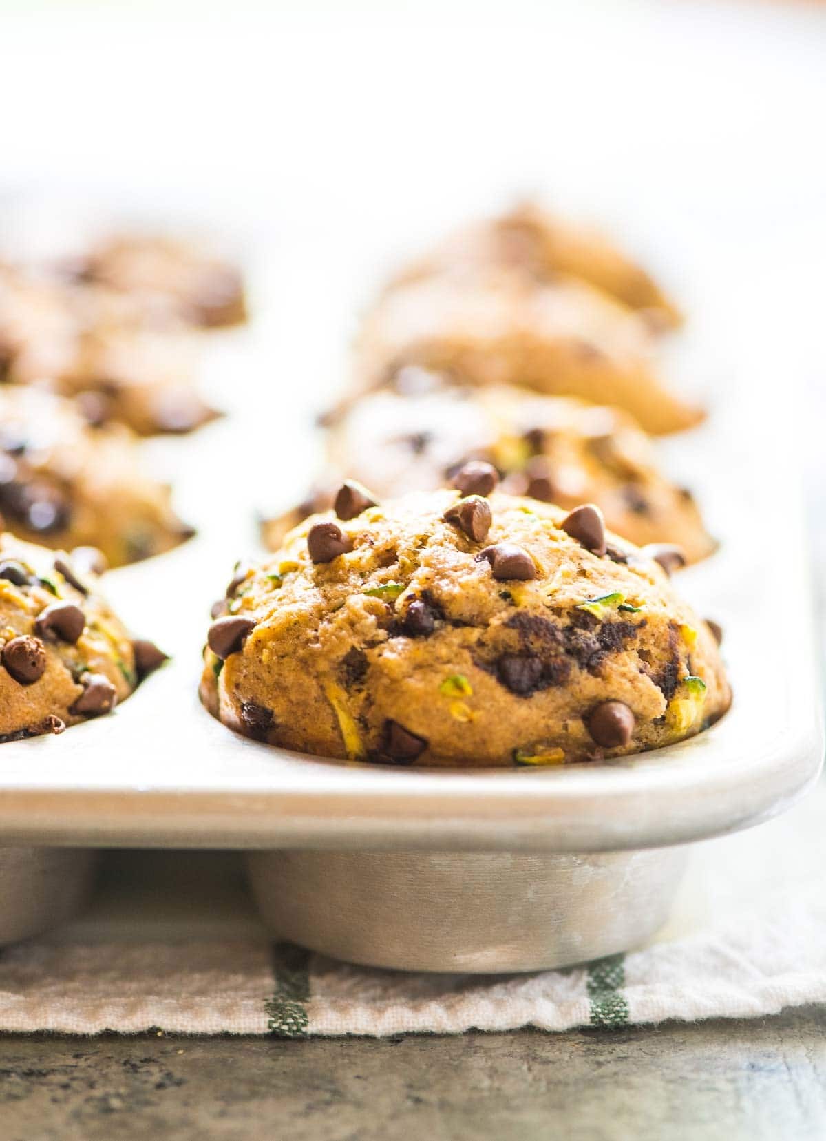 Back to School Lunch Ideas - Healthy Zucchini Muffins with Chocolate Chips - Quick Snacks, Lunches and Homemade Lunchables - Bento Box Style Lunch for People in A Hurry - Fast Lunch Recipes to Pack Ahead - Healthy Ideas for Kids, Teens and Adults 