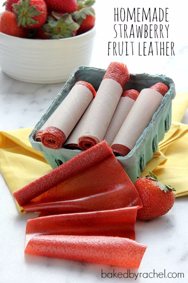 Back to School Lunch Ideas - Homemade Strawberry Fruit Leather - Quick Snacks, Lunches and Homemade Lunchables - Bento Box Style Lunch for People in A Hurry - Fast Lunch Recipes to Pack Ahead - Healthy Ideas for Kids, Teens and Adults 