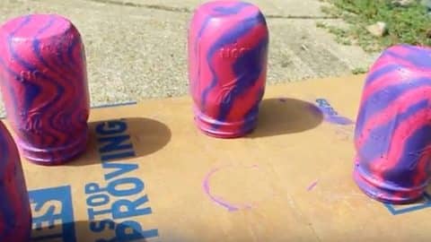 He Swirl Paints Mason Jars And You’ve Gotta Watch How Easily He Does This! | DIY Joy Projects and Crafts Ideas