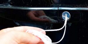 He Ties A Knot In String And Unlocks His Car in 30 Seconds. So Easy!