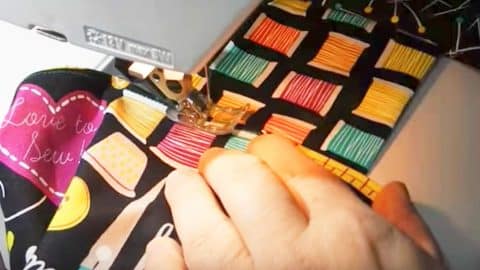 Scrap Bag Pin Cushion – Sewing Tutorial | DIY Joy Projects and Crafts Ideas
