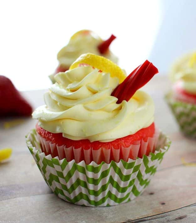 Cool Cupcake Decorating Ideas - Strawberry Lemonade Cupcakes - Easy Ways To Decorate Cute, Adorable Cupcakes - Quick Recipes and Simple Decorating Tips With Icing, Candy, Chocolate, Buttercream Frosting and Fruit kids birthday party ideas cake