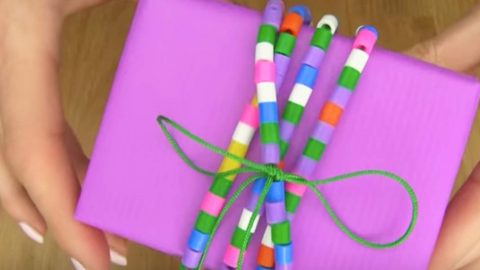 She Shows Us 8 Creative Ways To Wrap Presents You’ve Probably Never Thought Of! | DIY Joy Projects and Crafts Ideas