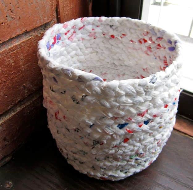 DIY Ideas With Plastic Bags - Basket Out of Plastic Bags - How To Make Fun Upcycling Ideas and Crafts - Awesome Storage Projects Using Recycling - Coolest Craft Projects, Life Hacks and Ways To Upcycle a Plastic Bag #recycling #upcycling #crafts #diyideas