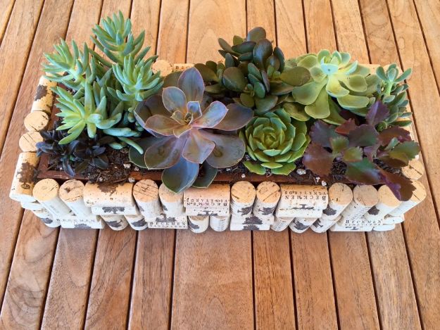 Wine Cork Crafts and Craft Ideas With Wine Corks - DIY Easy Cork Planter Box - Cool Projects to Make With Old Wine Cork - Outdoor and Garden, Easy Wall Art, Fun DIY Gifts and Cheap Crafts for Adults, Kids and Teens 