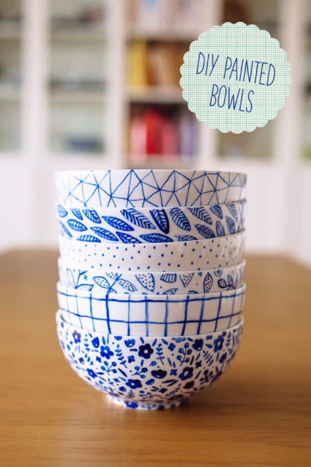 Cool Gifts to Make For Mom - DIY Painted Bowls - DIY Gift Ideas and Christmas Presents for Your Mother, Mother-In-Law, Grandma, Stepmom - Creative , Holiday Crafts and Cheap DIY Gifts for The Holidays - Thoughtful Homemade Spa Day Gifts, Creative Wall Art, Special Ideas for Her - Easy Xmas Gifts to Make With Step by Step Tutorials and Instructions #diygifts #mom 