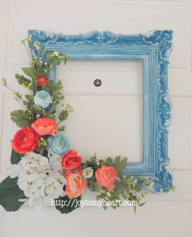 DIY Ideas With Old Picture Frames - DIY Picture Frame Wreath - Cool Crafts To Make With A Repurposed Picture Frame - Cheap Do It Yourself Gifts and Home Decor on A Budget - Fun Ideas for Decorating Your House and Room 