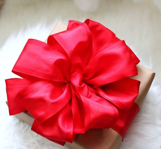 Creative Bows For Packages - Perfect Red Bow - Make DIY Bows for Christmas Presents and Holiday Gifts - Cute and Easy Ideas for Making Your Own Bows and Ribbons - Step by Step Tutorials and Instructions for Tying A Bow - Cheap and Crafty Gift Wrapping Ideas on A Budget #diy #gifts #giftwrapping #christmasgifts