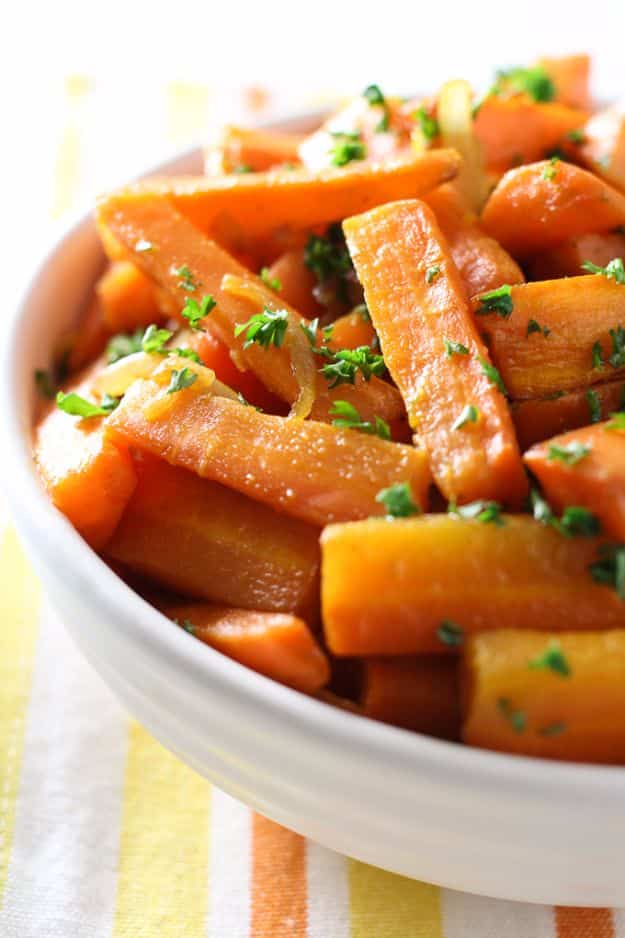 Healthy Thanksgiving Recipes - Roasted Coriander Carrots With Caramelized Onions - Low fat Versions of Your Favorite Holiday Recipe for Turkey, Stuffing, Gravy, Pie and Desserts, Appetizers, Vegetables and Side Dishes like Spinach, Broccoli, Cranberries, Mashed Potatoes, Sweet Potatoes and Green Beans - Easy and Quick Last Minute Thanksgiving Recipes for Low Carb, Low Fat and Clean Eating Diet 