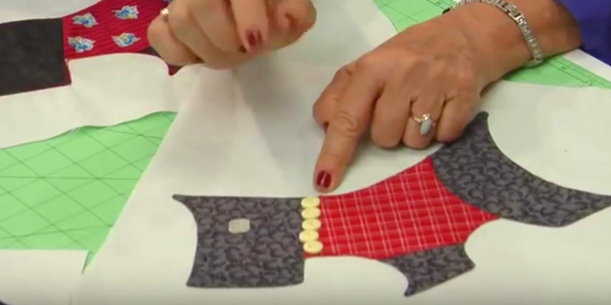 She Cuts Out Scottie Dogs And Makes The Cutest Quilt Ever. Watch! | DIY Joy Projects and Crafts Ideas