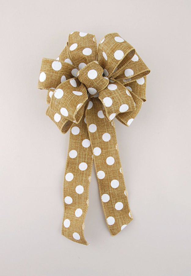 Creative Bows For Packages - How to Tie a Loopy Bow - Make DIY Bows for Christmas Presents and Holiday Gifts - Cute and Easy Ideas for Making Your Own Bows and Ribbons - Step by Step Tutorials and Instructions for Tying A Bow - Cheap and Crafty Gift Wrapping Ideas on A Budget #diy #gifts #giftwrapping #christmasgifts