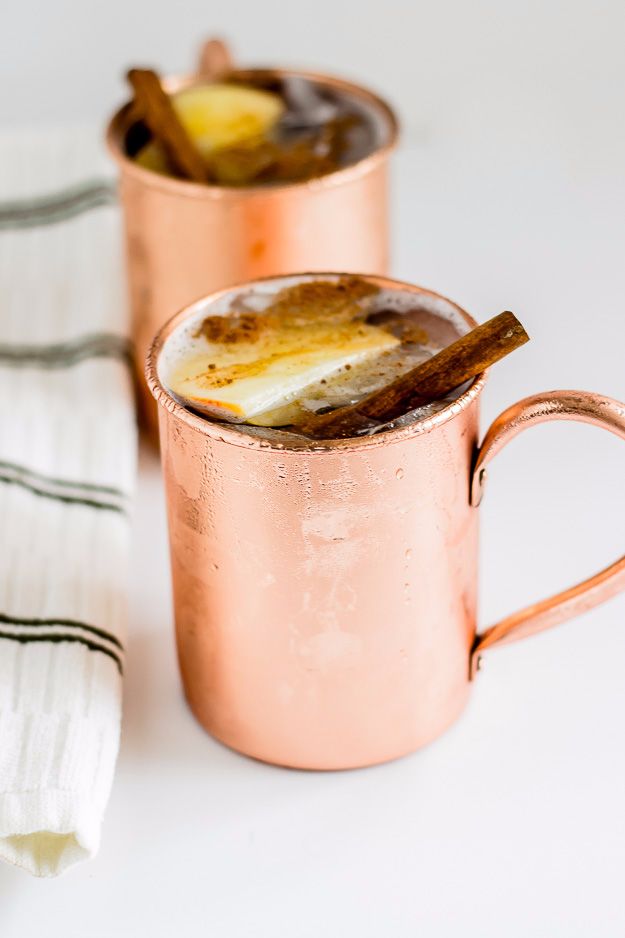 Best Drink Recipes for New Years Eve - Apple Cider Moscow Mule - Creative Cocktails, Drinks, Champagne Toasts, and Punch Mixes for A New Year's Eve Party - Ideas for Serving, Glasses, Fun Ideas for Shots and Cocktails - Easy Vodka Recipes, Non Alcoholic, Whisky Rum and Party Punches 