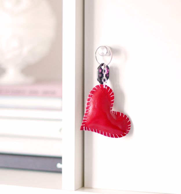 Easy DIY Valentines Day Gifts for Her - DIY Leather Heart Key Ring- Cool and Inexpensive Things To Make for Your Wife, Girlfriend, Fiance - Creative and Cheap Do It Yourself Projects to Give Your Girl 