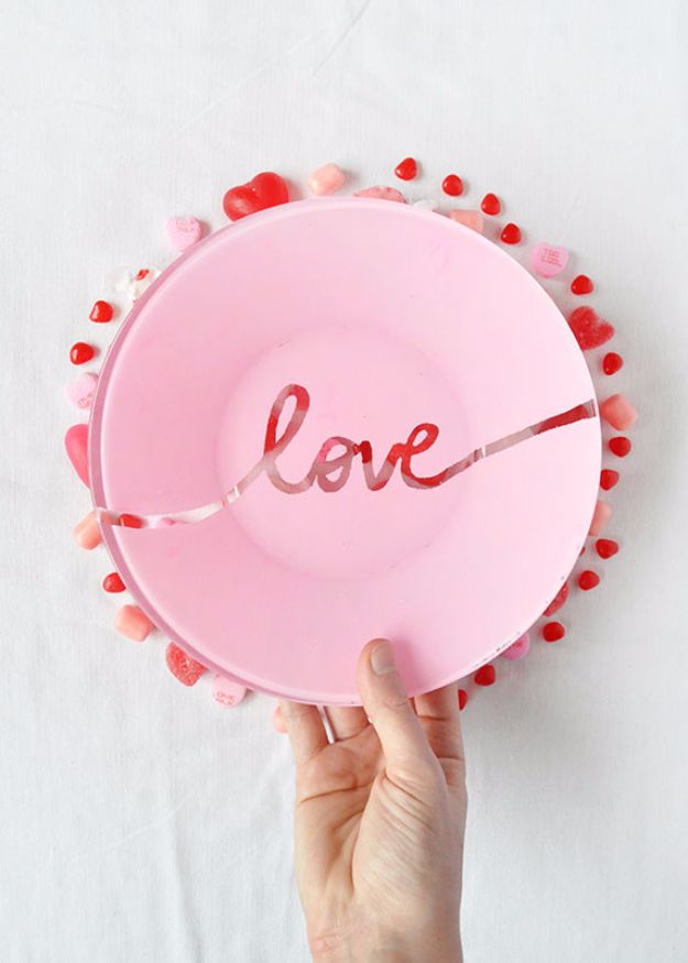 DIY Valentines Day Gifts for Her - DIY Valentine's Day Plate - Cool and Easy Things To Make for Your Wife, Girlfriend, Fiance - Creative and Cheap Do It Yourself Projects to Give Your Girl - Ladies Love These Ideas for Bath, Yard, Home and Kitchen, Outdoors - Make, Don't Buy Your Valentine 