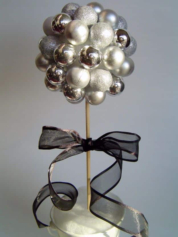 New Years Eve Decor Ideas - New Years Topiary - DIY New Year's Eve Decorations - Cheap Ideas for Banners, Balloons, Party Tables, Centerpieces and Festive Streamers and Lights - Cool Placecards, Photo Backdrops, Party Hats, Party Horns and Champagne Glasses - Cute Invitations, Games and Free Printables #diy #newyearseve #parties