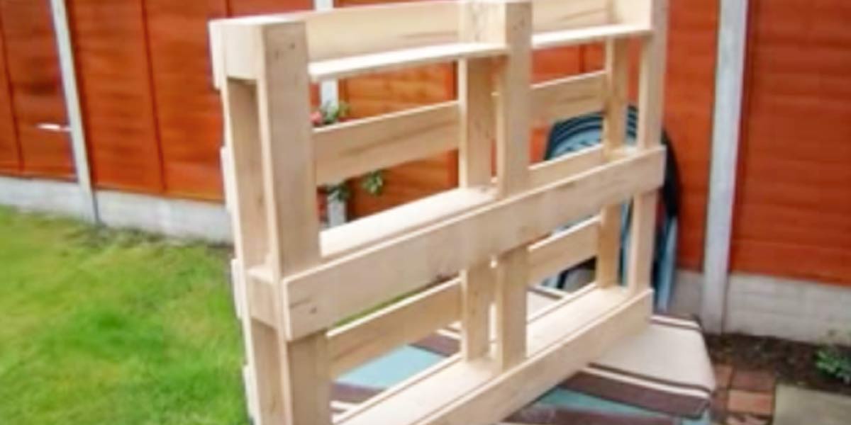 He Makes A Useful Item Out Of A Pallet That We All Need At Least One Of. Learn How! | DIY Joy Projects and Crafts Ideas