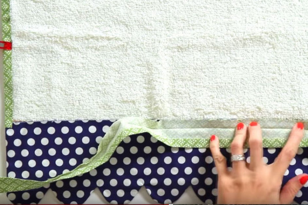 Scalloped Tea Towel Sewing Tutorial