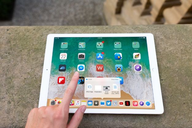Best Ipad Tips and Tricks - Use the Awesome New iPad Dock in iOS 11 - Awesome Ideas for Ways To Use Your Ipad - Tutorials and Shortcuts, Cool Apps for Kids, Life Hacks - Fun Ways to Use Phones and Ipads - Productivity Tips and Hidden Technology Shortcut Tricks