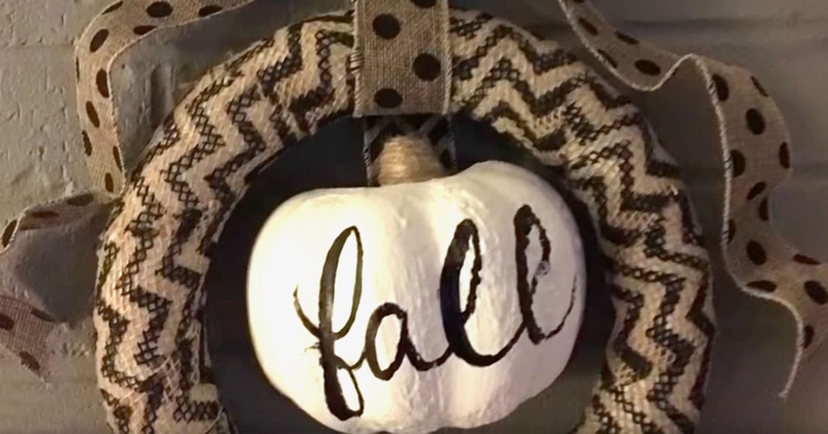 Pumpkin Fall Wreath Made With Dollar Store Supplies | DIY Joy Projects and Crafts Ideas