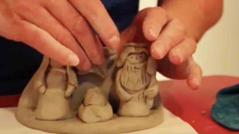 Watch How She Shapes This Air Dry Clay For A Magnificent Christmas Rendition! | DIY Joy Projects and Crafts Ideas