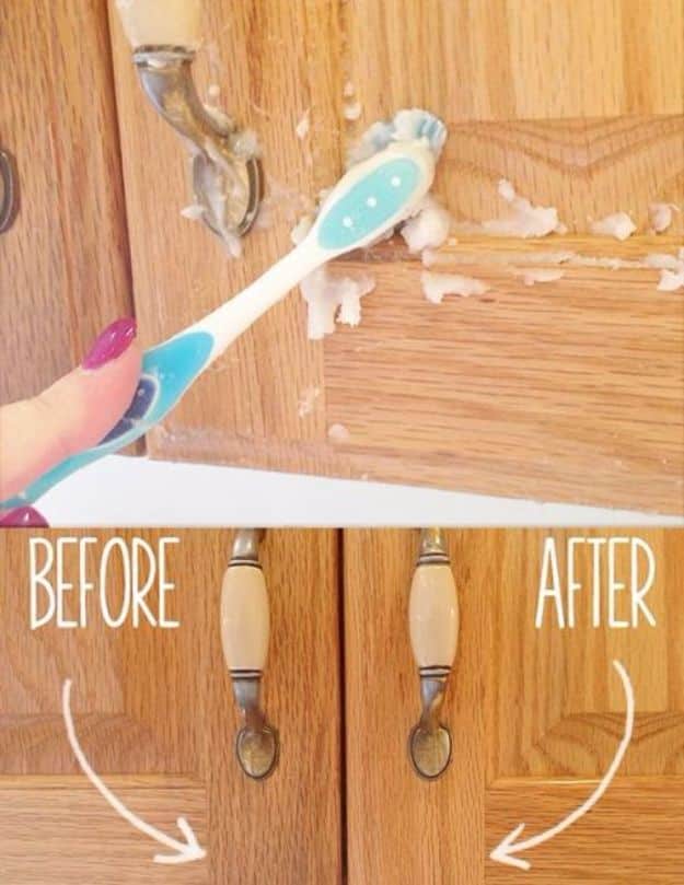 Best Spring Cleaning Ideas - Clean Grimy Kitchen Cabinet - Easy Cleaning Tips For Home - DIY Cleaning Hacks and Product Recipes - Tips and Tricks for Cleaning the Bathroom, Kitchen, Floors and Countertops - Cheap Solutions for A Clean House #springcleaning