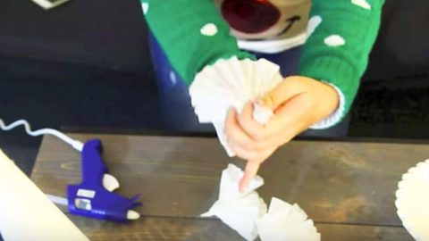 She Makes A Very Unique Christmas Decoration With Coffee Filters Of All Things. Watch! | DIY Joy Projects and Crafts Ideas