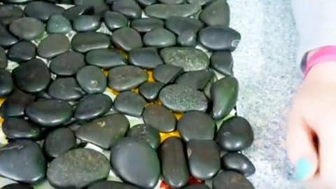What She Does With River Rocks Is A Chic And Stylish Addition To Your Decor. Watch! | DIY Joy Projects and Crafts Ideas