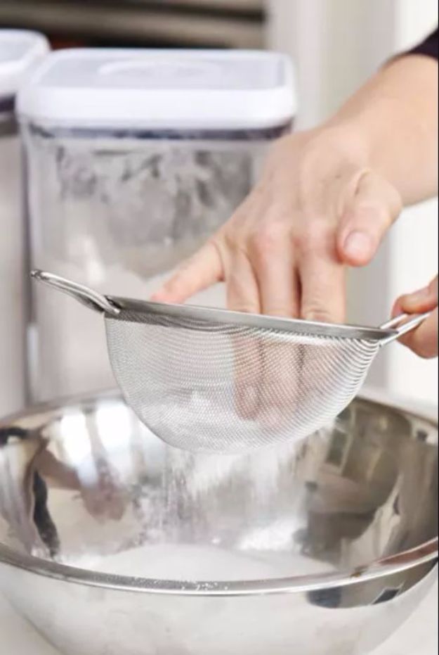 Baking Hacks - Sift Dry Ingredients Together - A List of Easy Hacks For Your Favorite Baking Recipes - Simple Tips and Tricks To Use When You Bake - Quick Ways to Bake Cake, Cupcakes, Desserts and Cookies - Best Kitchen Lifehacks for Bakers Favorite DIY Recipe 