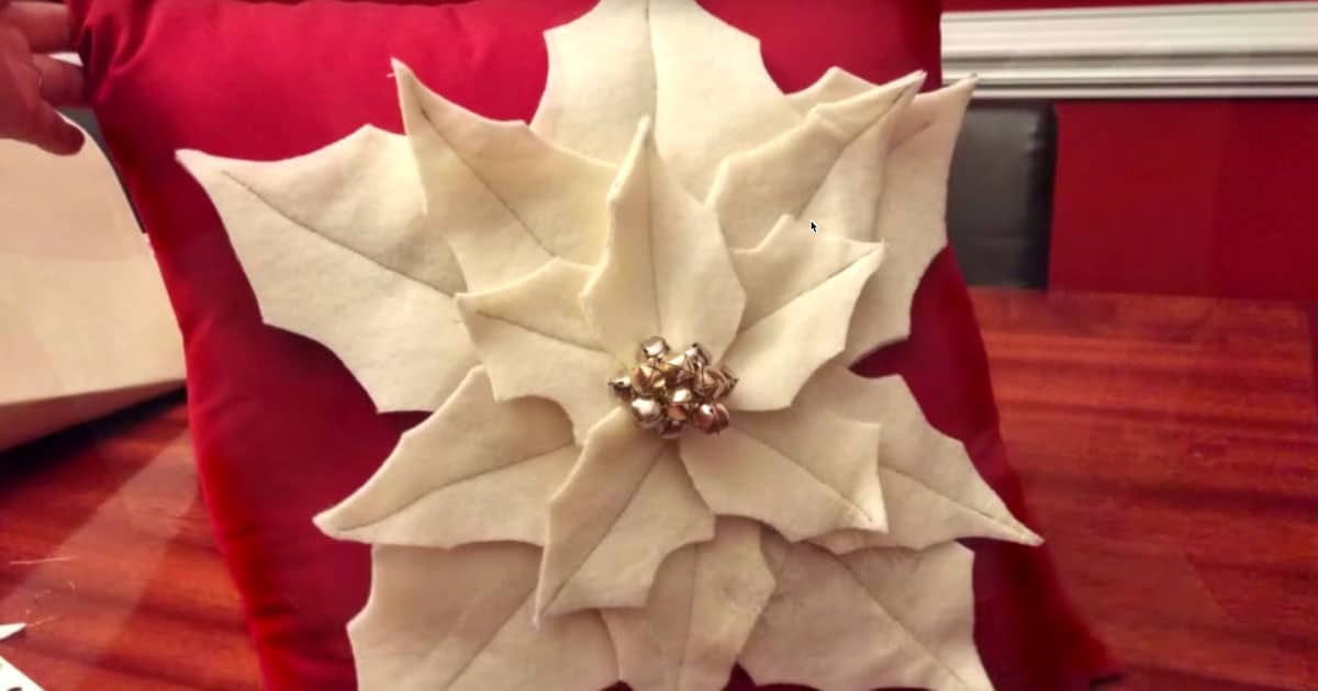 DIY Poinsettia Pillow | DIY Joy Projects and Crafts Ideas