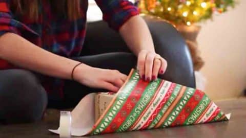She Shows Us Some Incredible Gift Wrapping Tips I'll Bet You Didn't